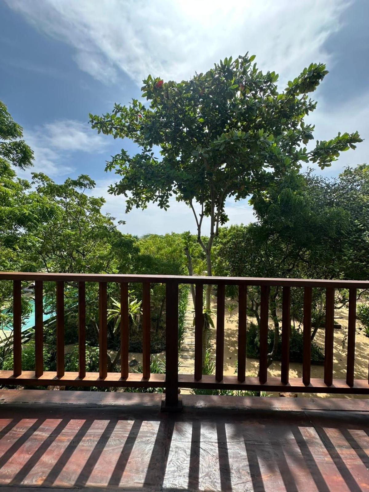 Nikara Luxury Beach House Тиссамахарама Экстерьер фото