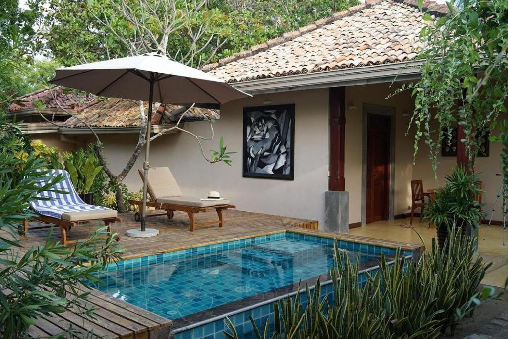 Nikara Luxury Beach House Тиссамахарама Экстерьер фото